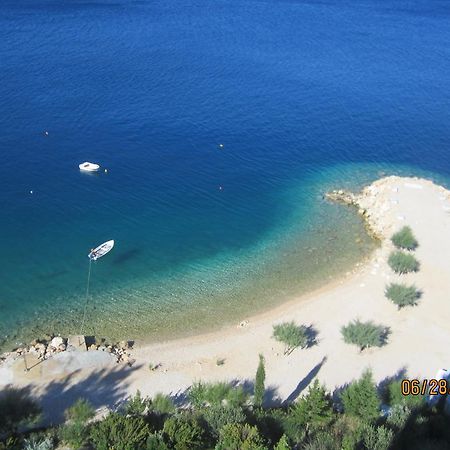 Apartments Lozina On The Beach Omiš Eksteriør bilde