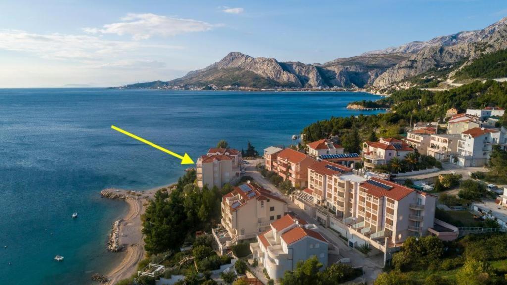 Apartments Lozina On The Beach Omiš Eksteriør bilde