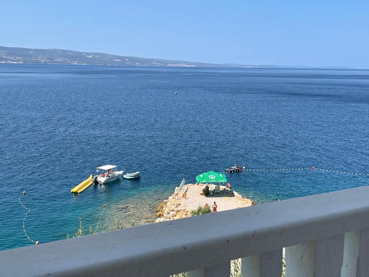 Apartments Lozina On The Beach Omiš Eksteriør bilde