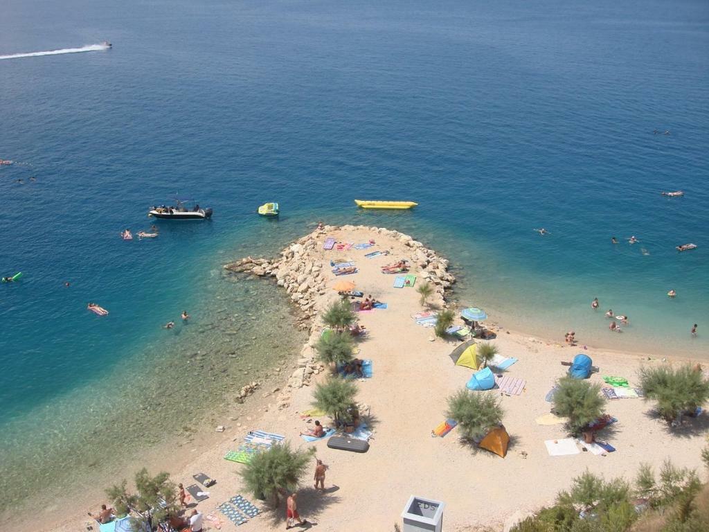 Apartments Lozina On The Beach Omiš Eksteriør bilde